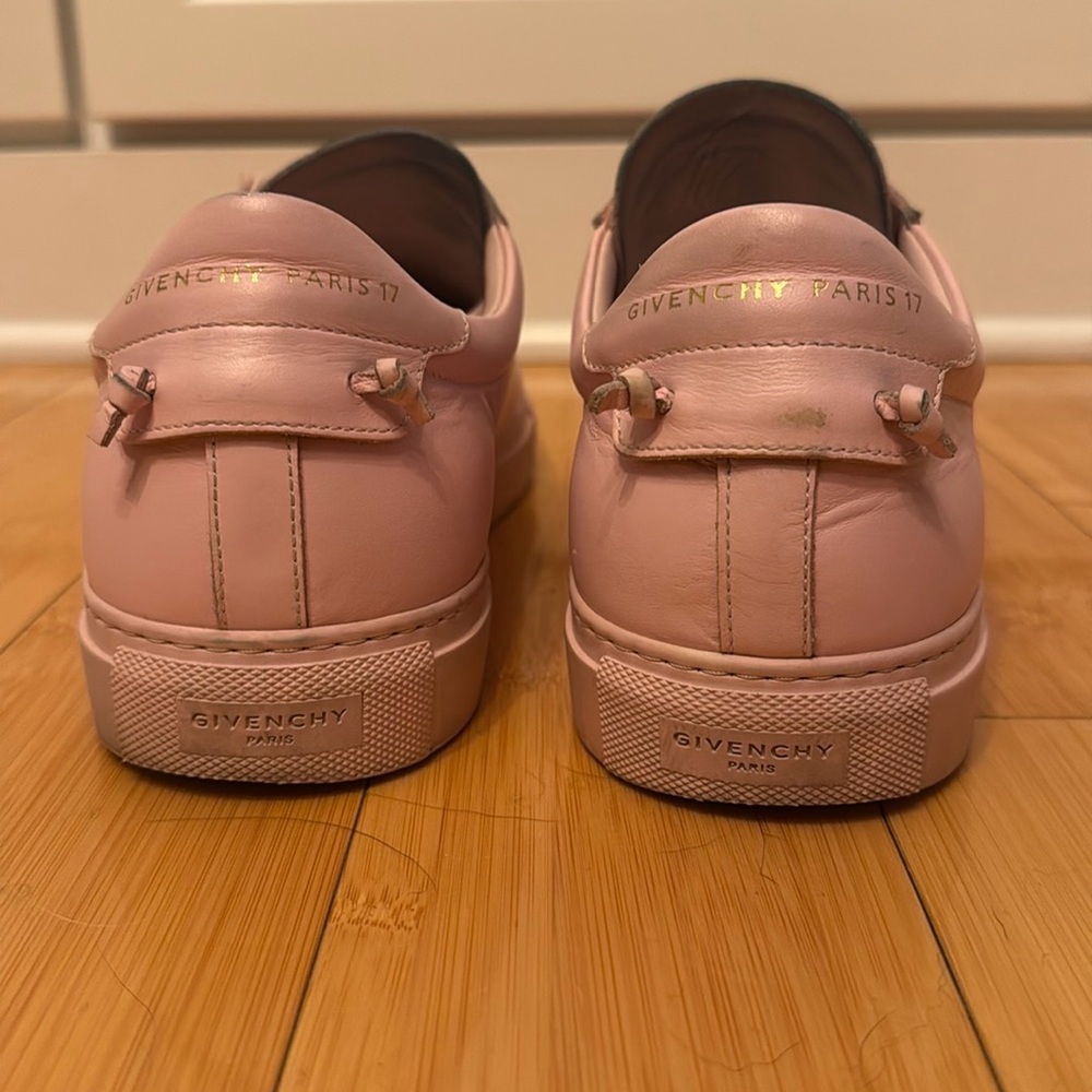 Givenchy Men's Pink Sneakers - Picture 9 of 11